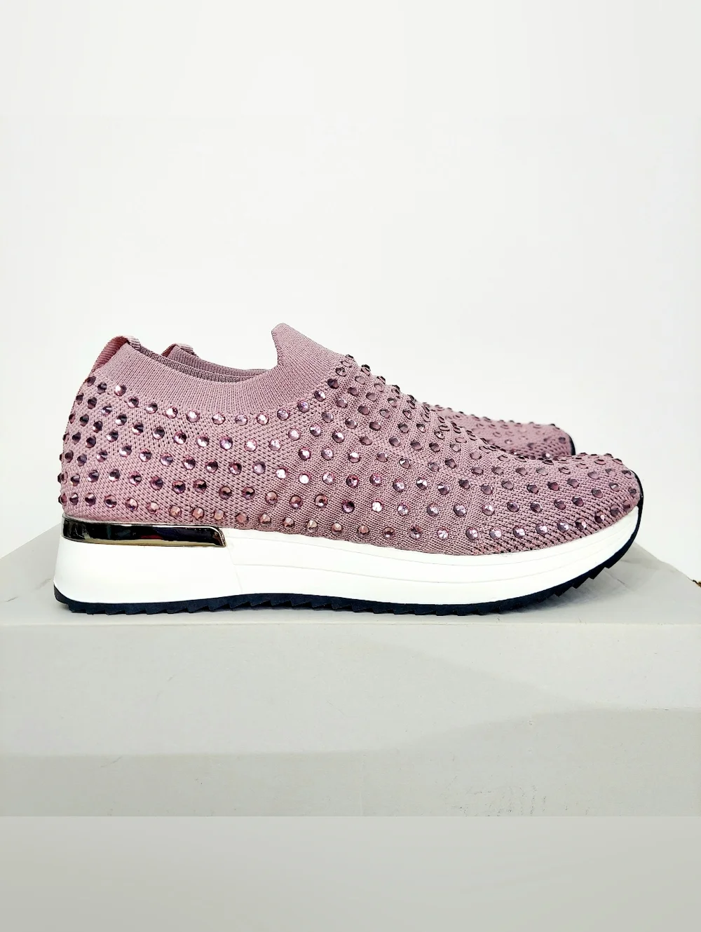 Kenneth Cole Reaction Slip-On Embellished Mauve Knit Sneakers Women's Size 6 NWT